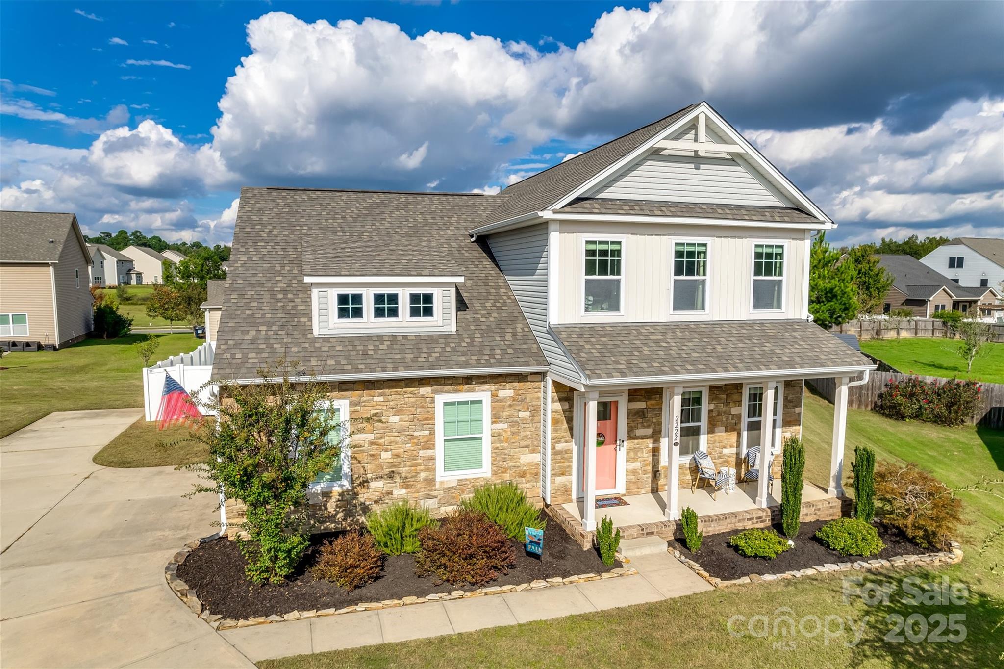 Ellis Pond - Residential