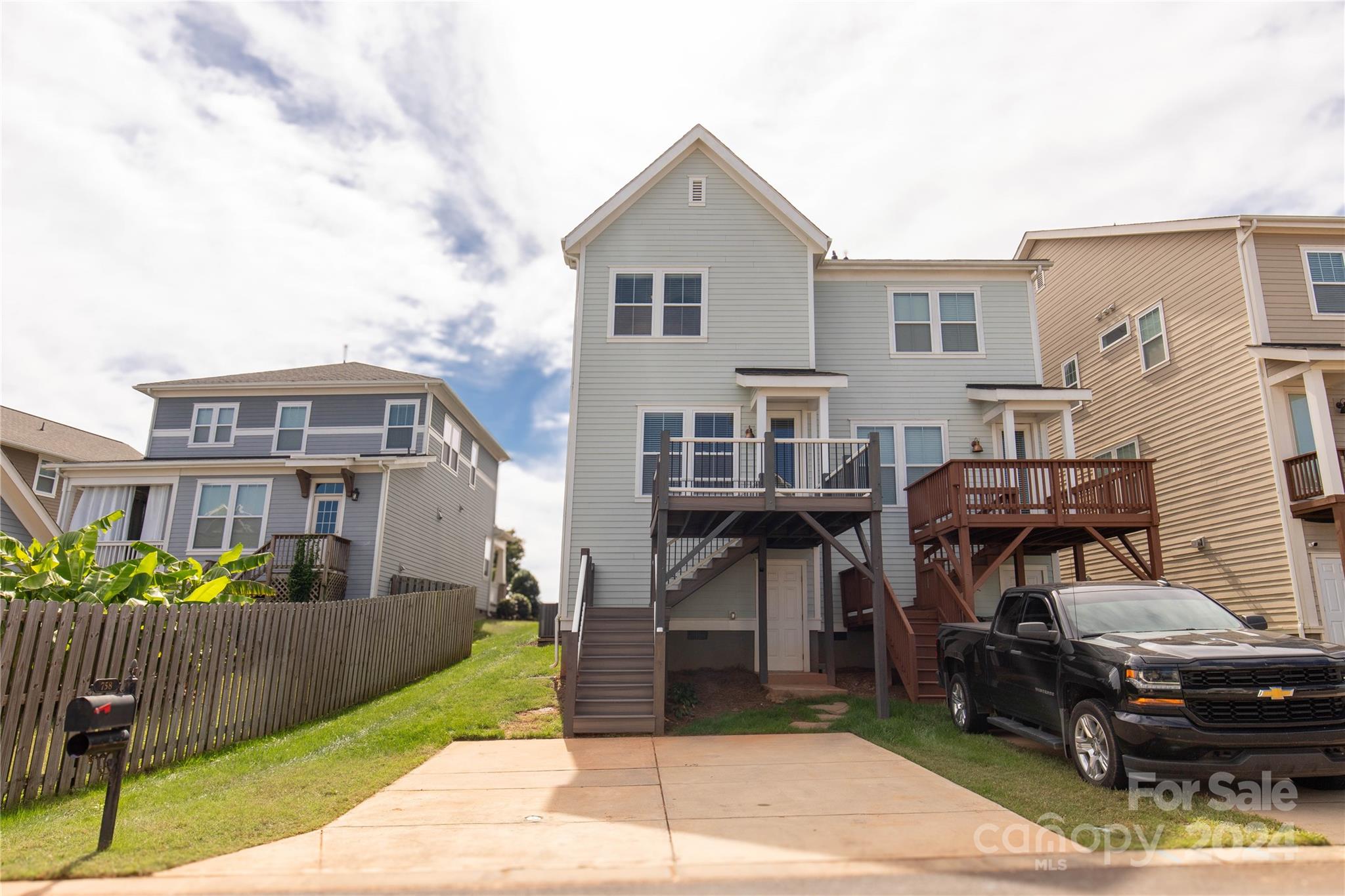 Riverwalk - Residential