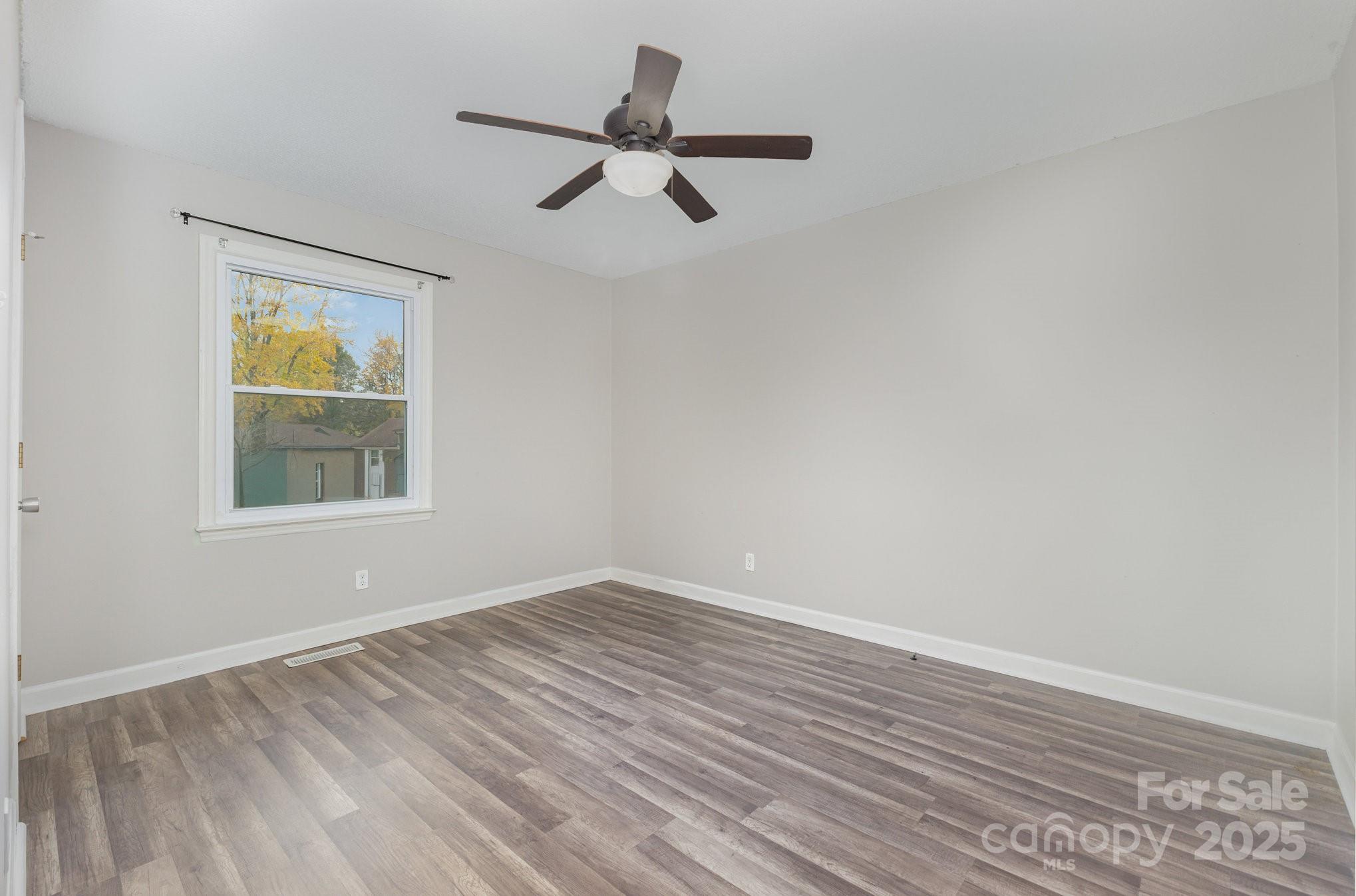 Old Oaks - Residential