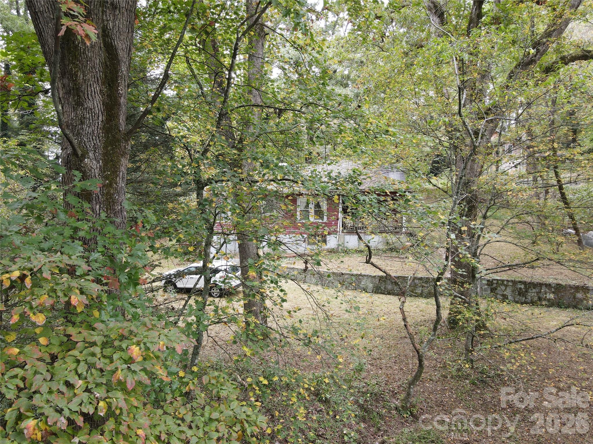 Forest Hills - Land