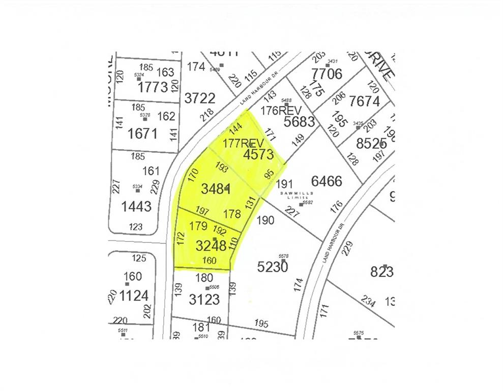 Great price for 3 lots on DOE RUN!! Community boat launch!! No HOA fees! Public water!