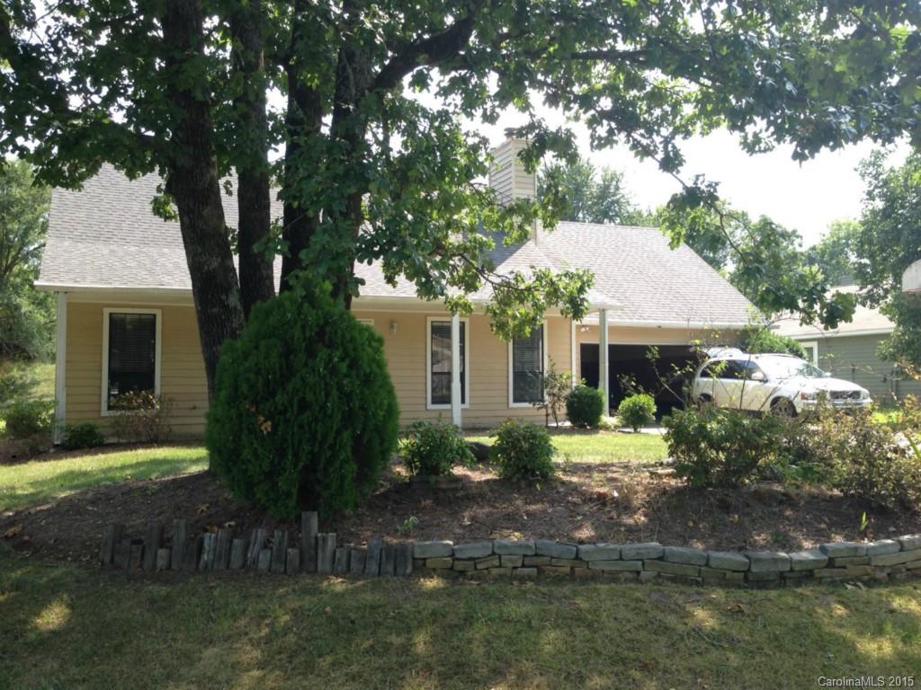 Ballantyne location, minutes from I-485. Top rated school - Polo Ridge Elem., JM Robinson Middle and AK High 
 Spacious and open floor plan with close to 1900 SQ of heated living area plus 2-car garage(600 SQ) with automatic door openers. Highlights: 
 1. A large open Great Room with high/vaulted ceilings, ceiling fan, and fireplace. 
 2. Granite counter top in kitchen, all appliances 
 3. Two bedrooms downstairs and two bedrooms upstairs (master bedroom up)