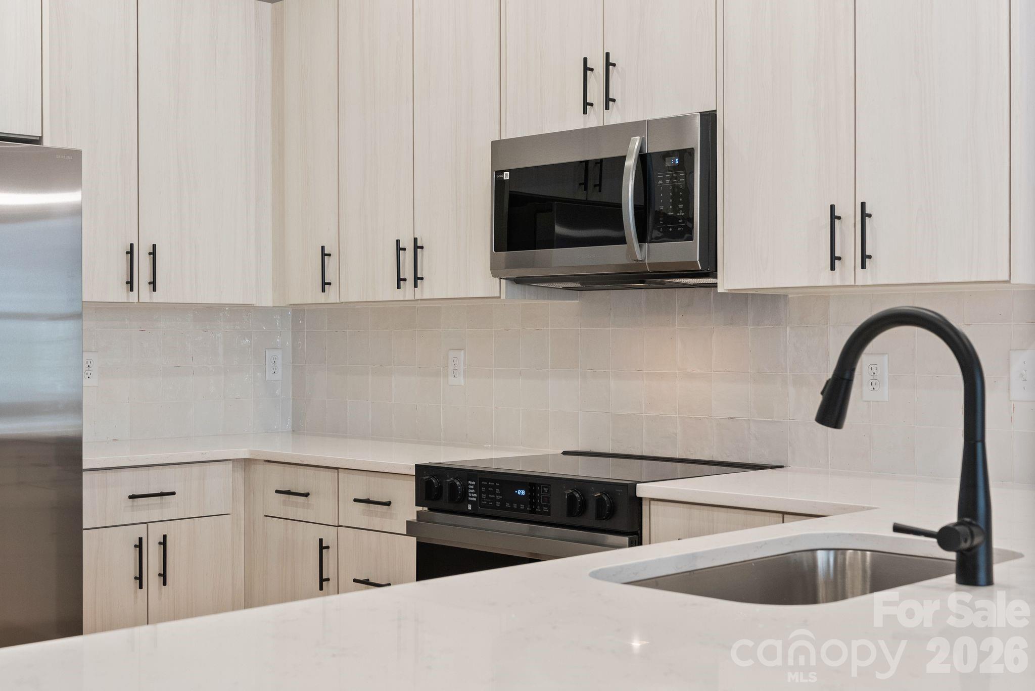 Villas at Pinecroft - Residential