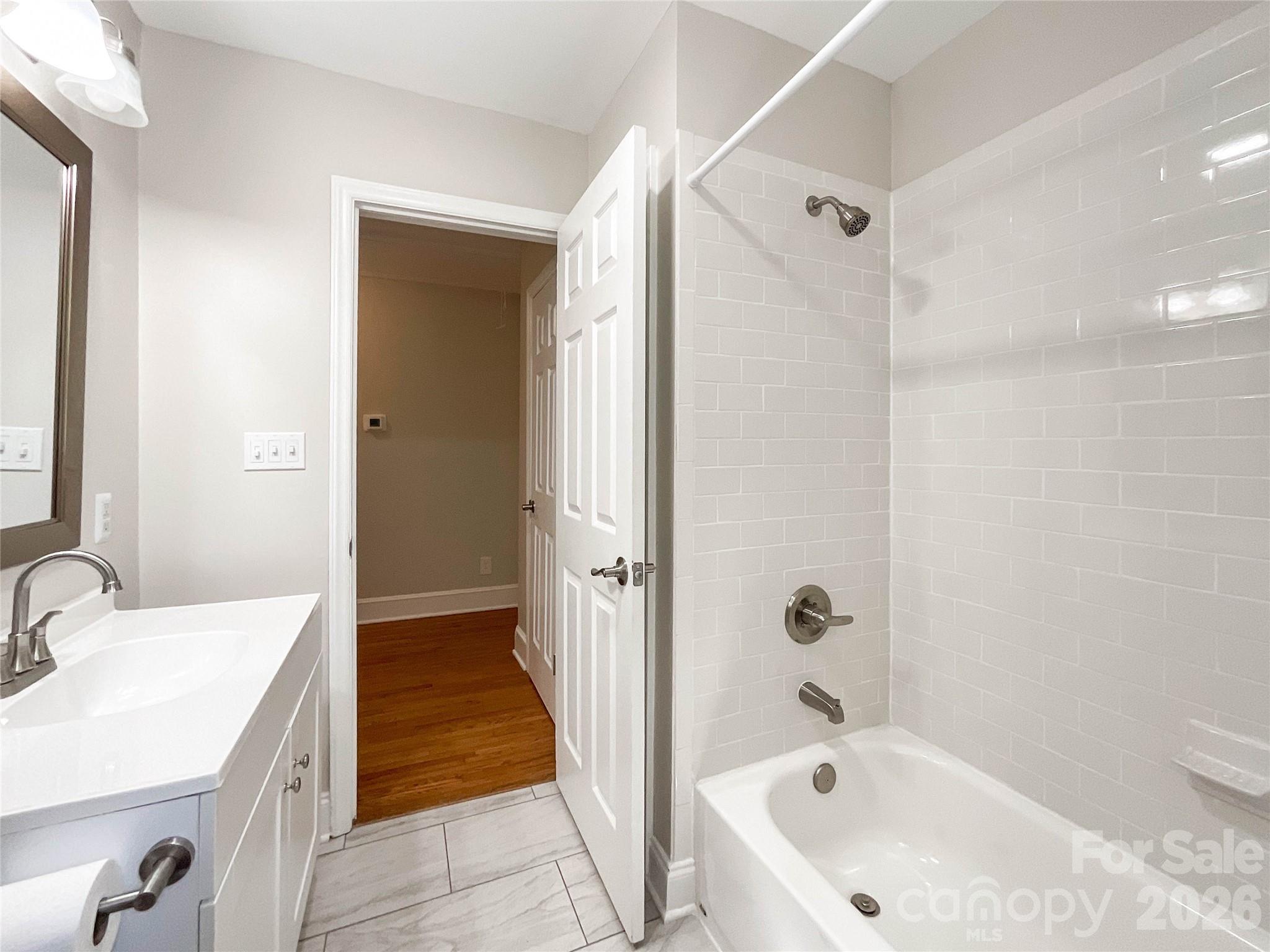 hickory grove - Residential