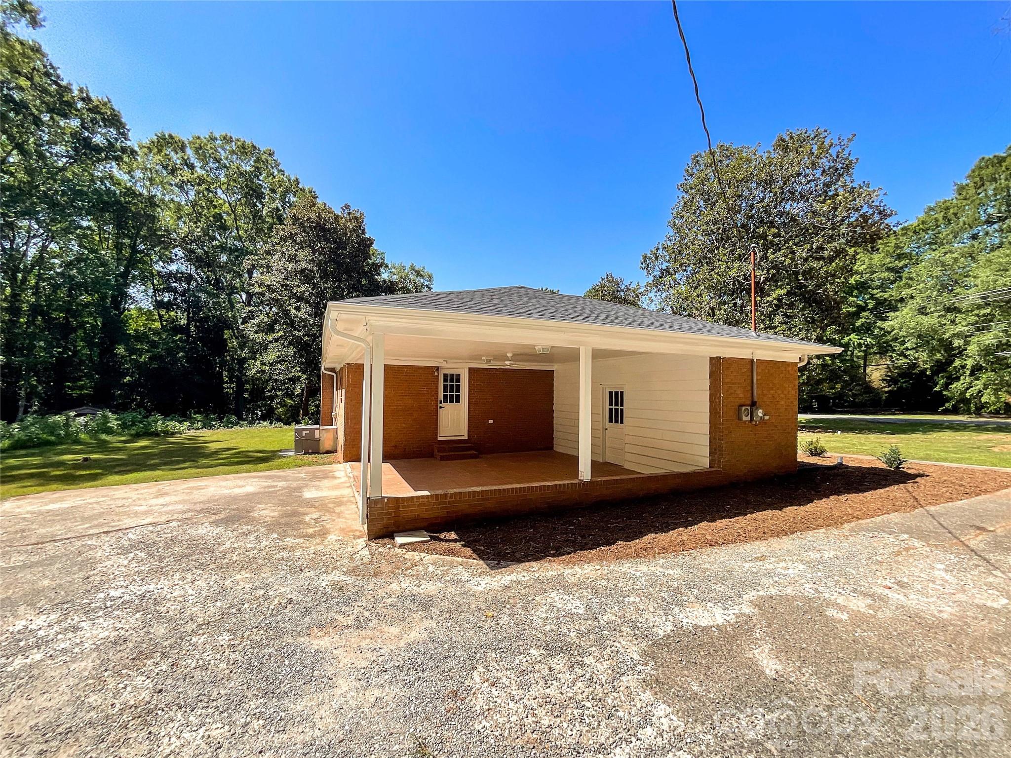 hickory grove - Residential