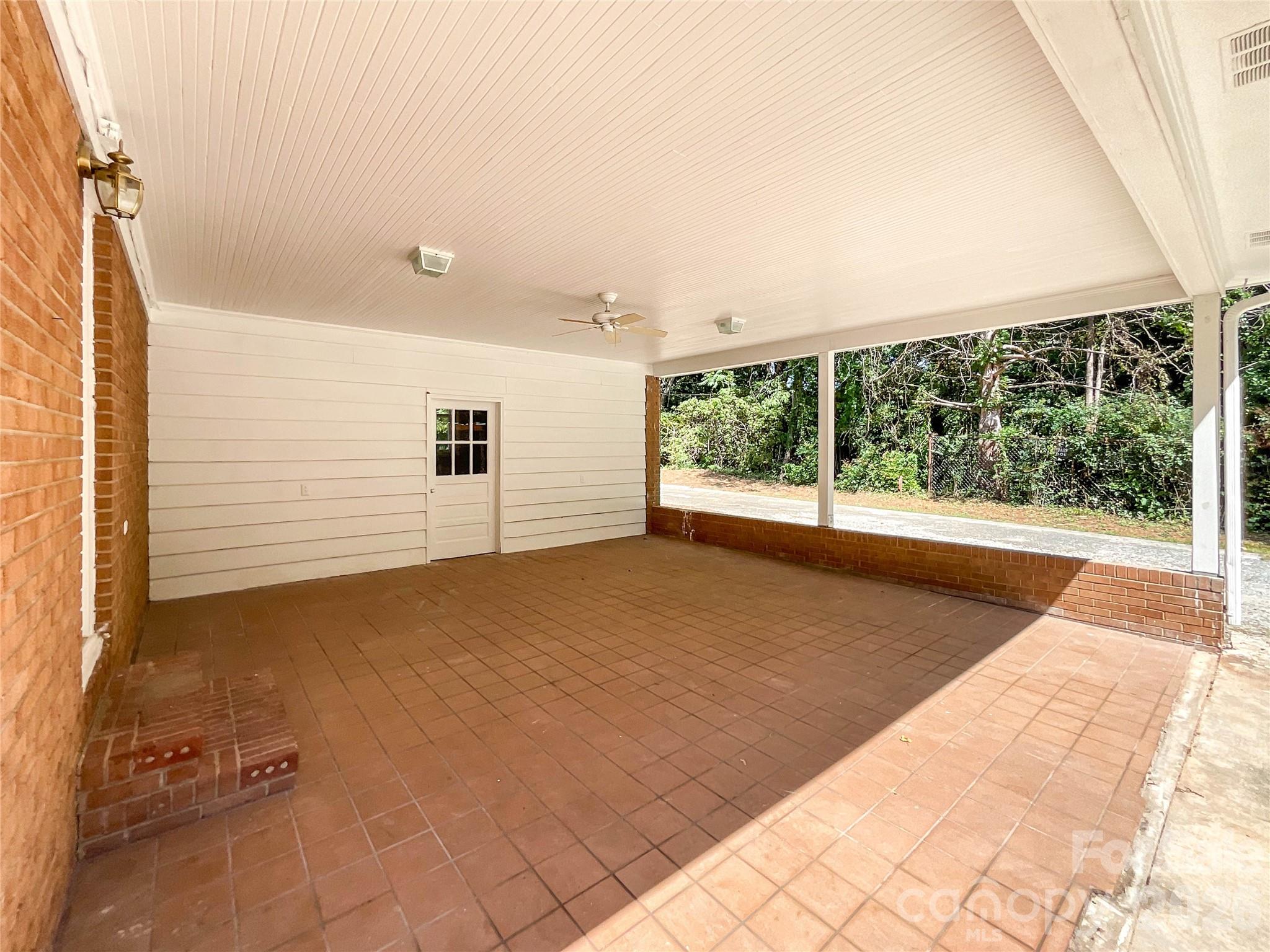 hickory grove - Residential