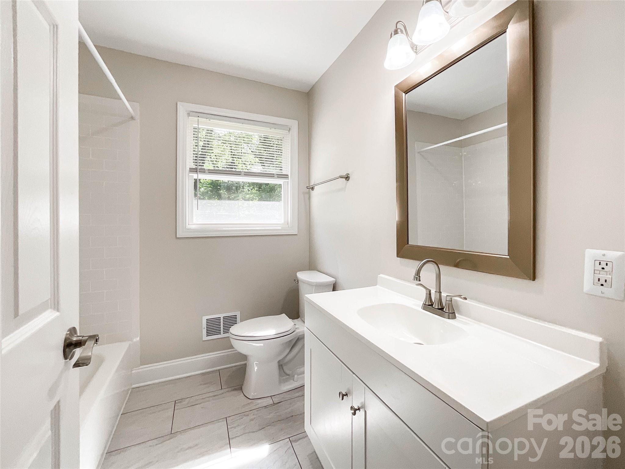 hickory grove - Residential