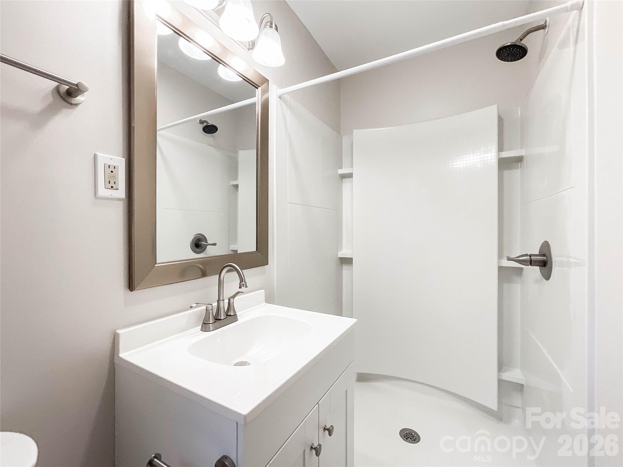 hickory grove - Residential