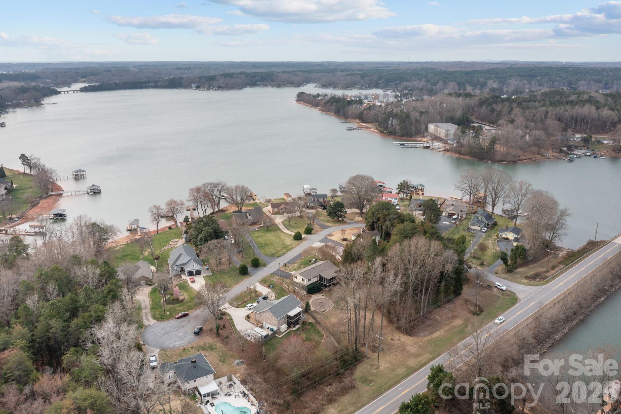 Colony Harbor - Residential