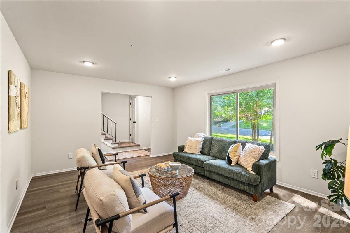 Sardis Forest - Residential