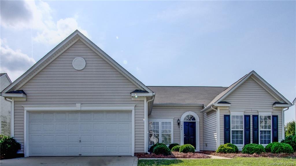MOVE IN READY!  Brand new WHIRLPOOL appliances including refrigerator!!  All new paint, carpet, blinds and brushed nickel hardware on doors. Great split bedroom ranch plan in a family friendly neighborhood.