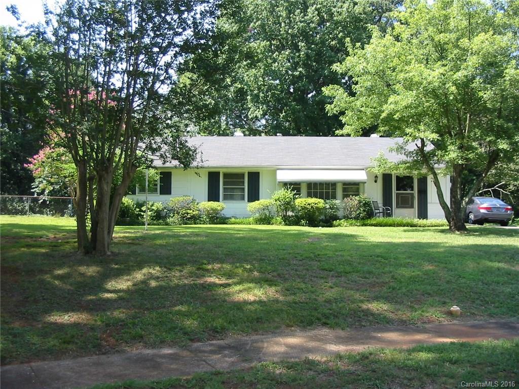Very nice 3 bedroom, 2 bath, 1 story on large cul-de-sac lot, one of the bedrooms has a sitting room, large sunroom type room with lots of cabinets, fenced back yard, large outside storage that could be a workshop, move in condition, priced to sell, property to be sold as is