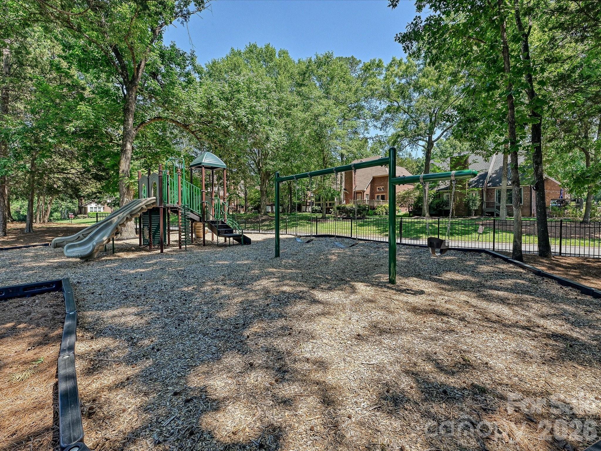 carsons pond - Residential