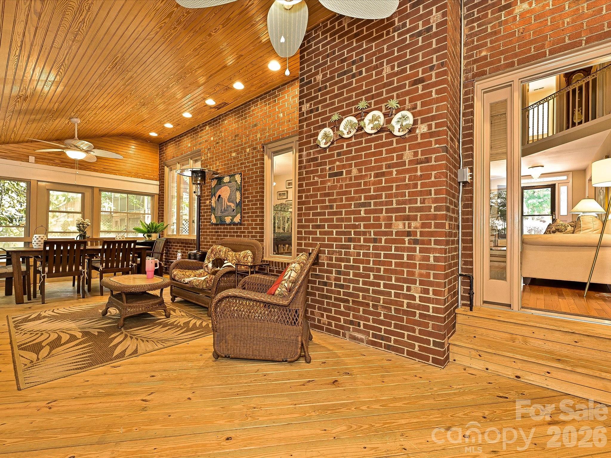 carsons pond - Residential