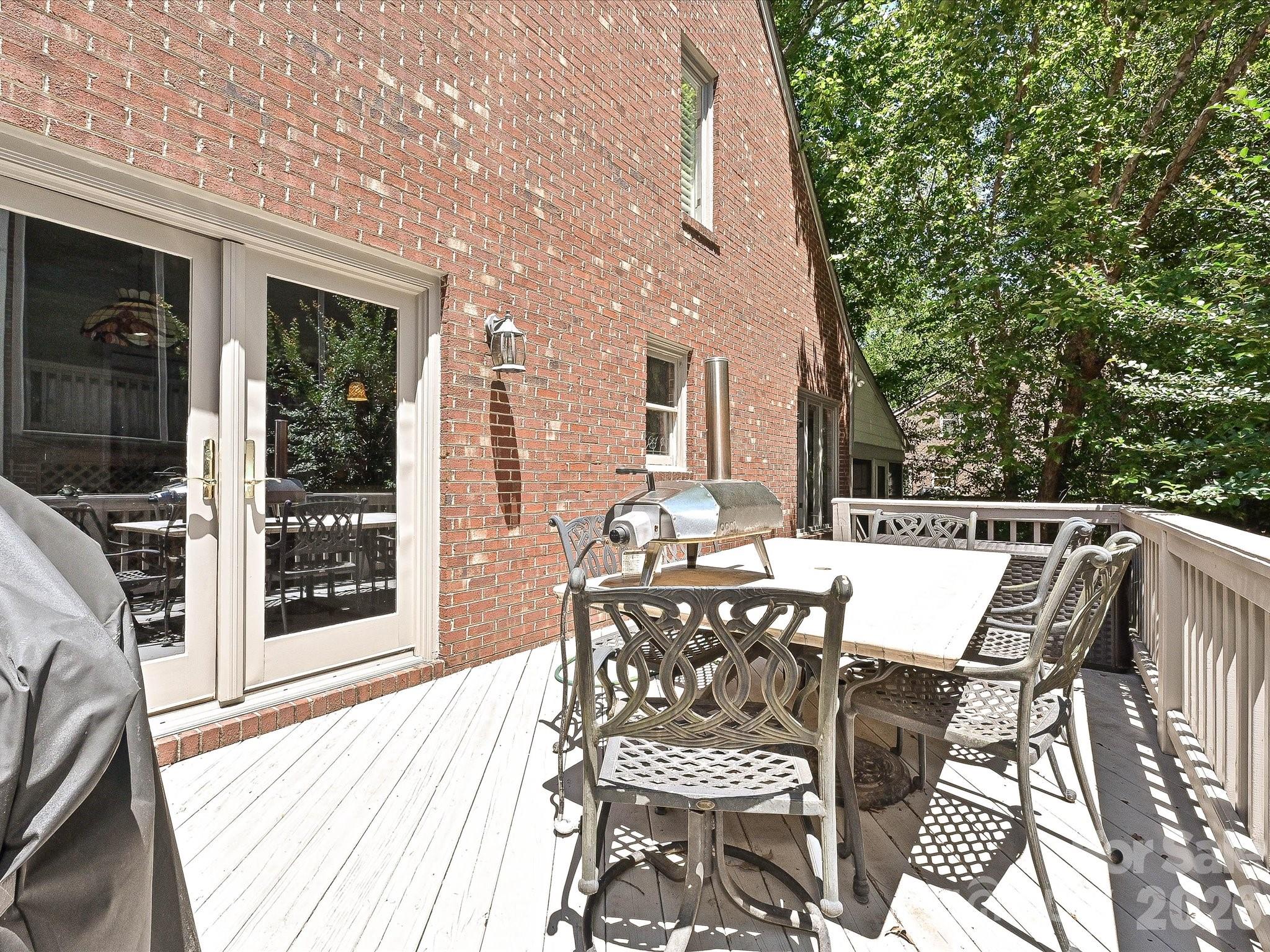 carsons pond - Residential
