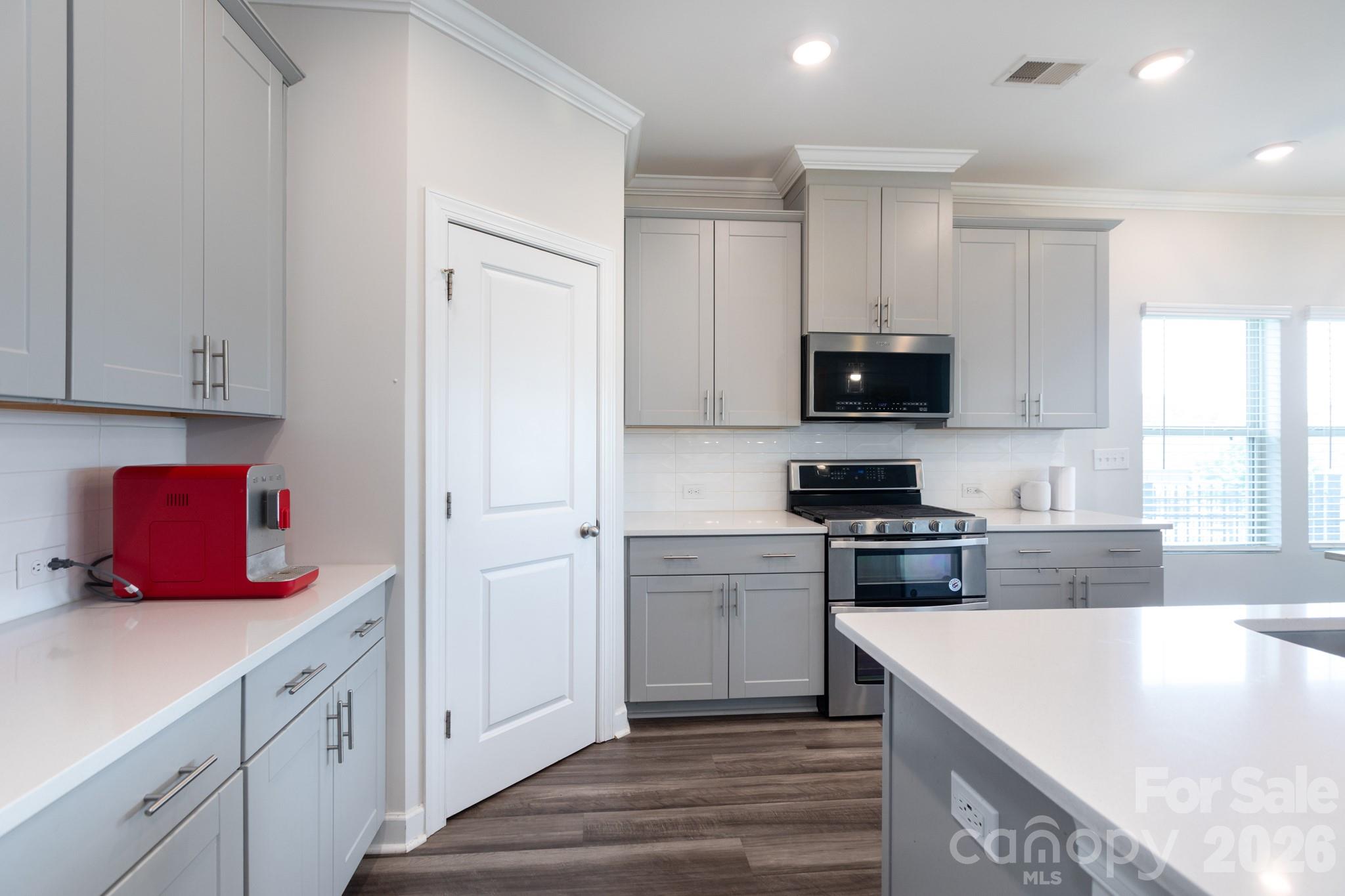 Larkhaven Hills - Residential