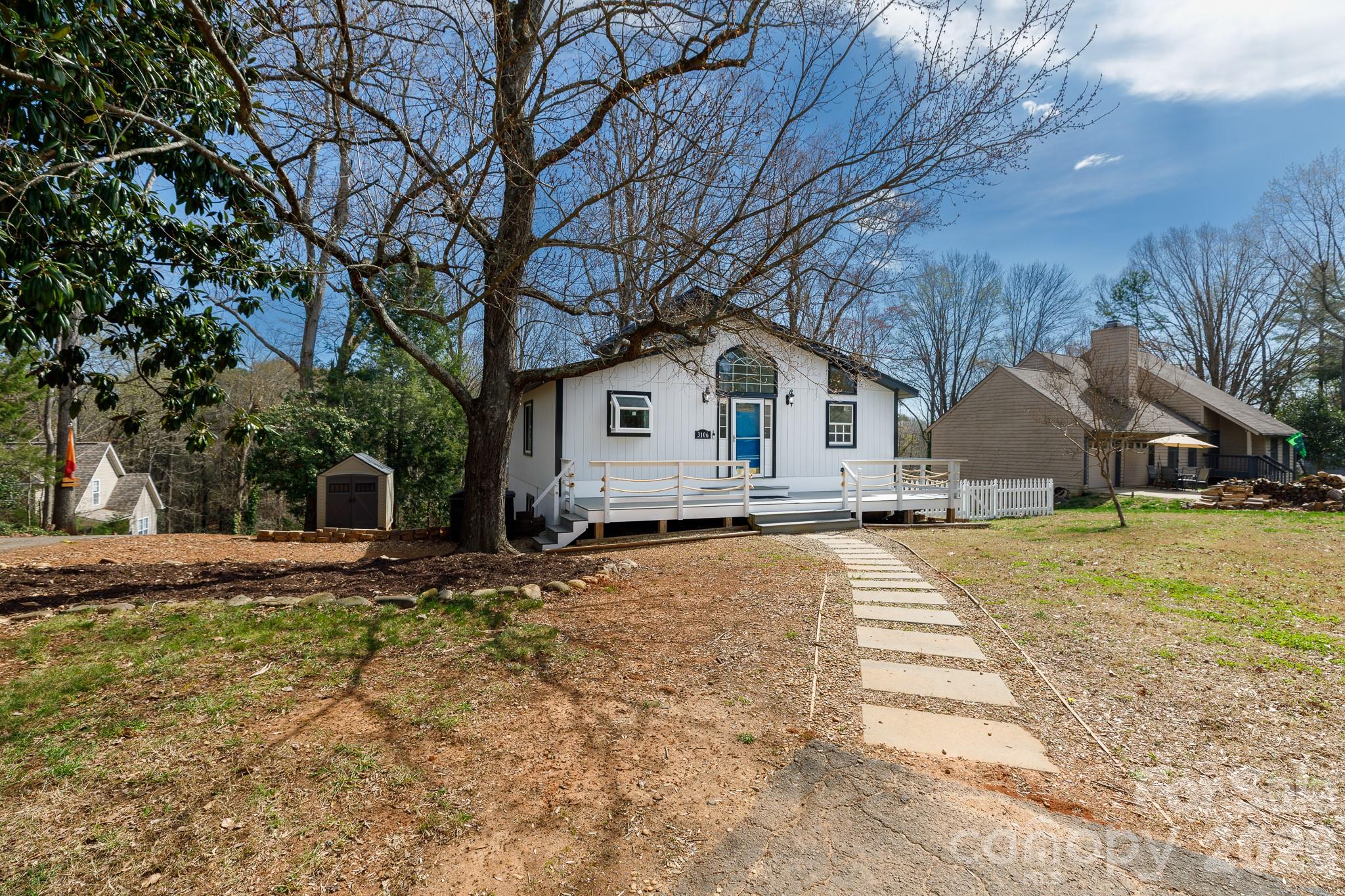 Tega Cay - Residential