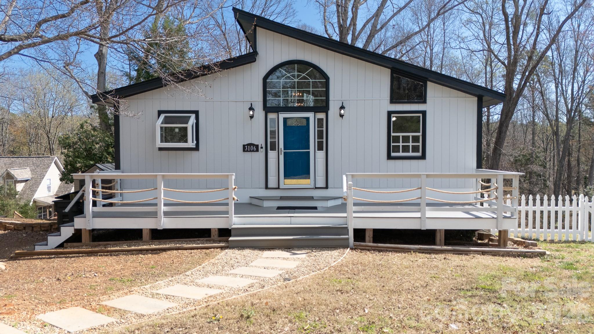 Tega Cay - Residential