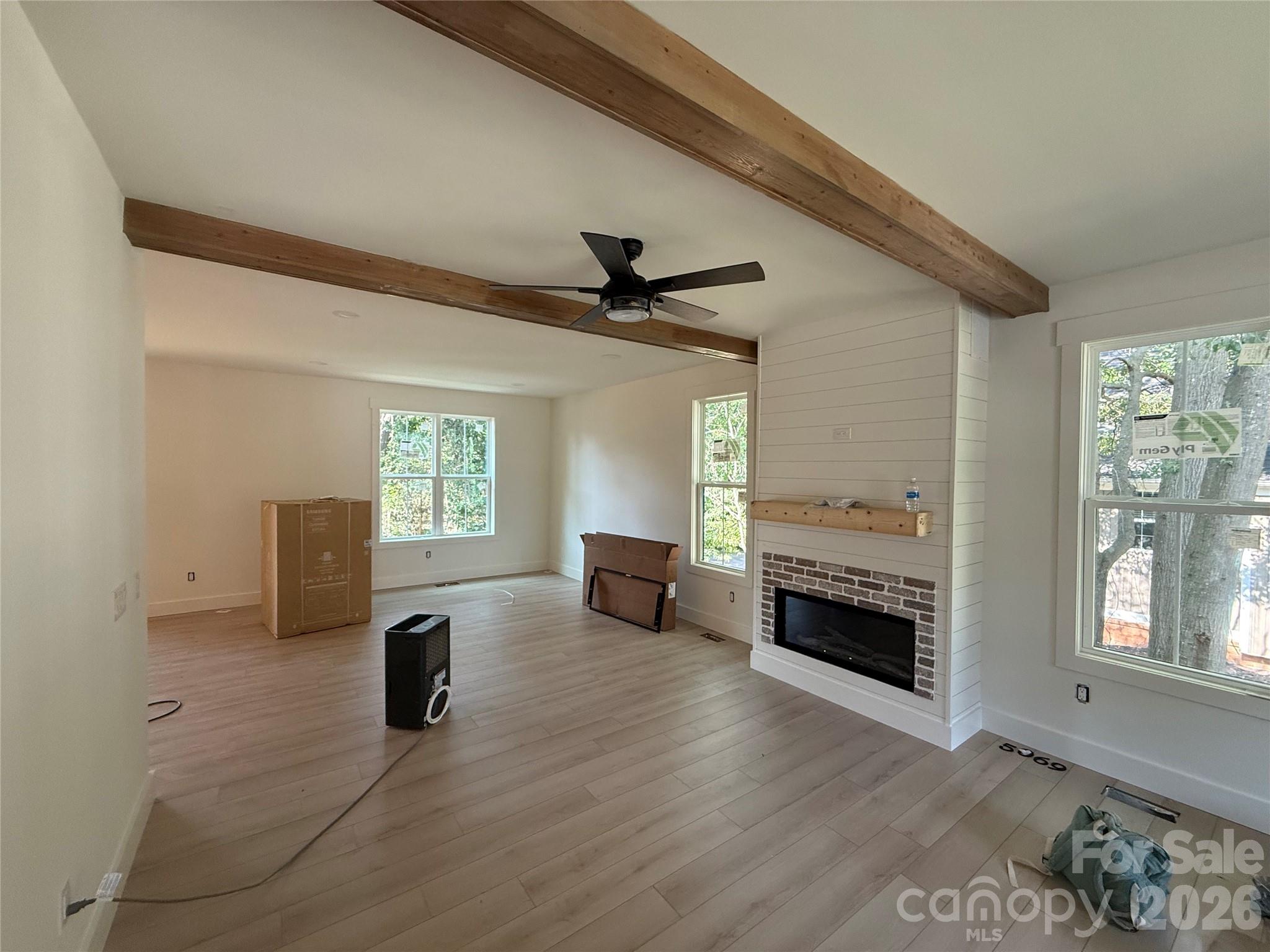 Tega Cay - Residential