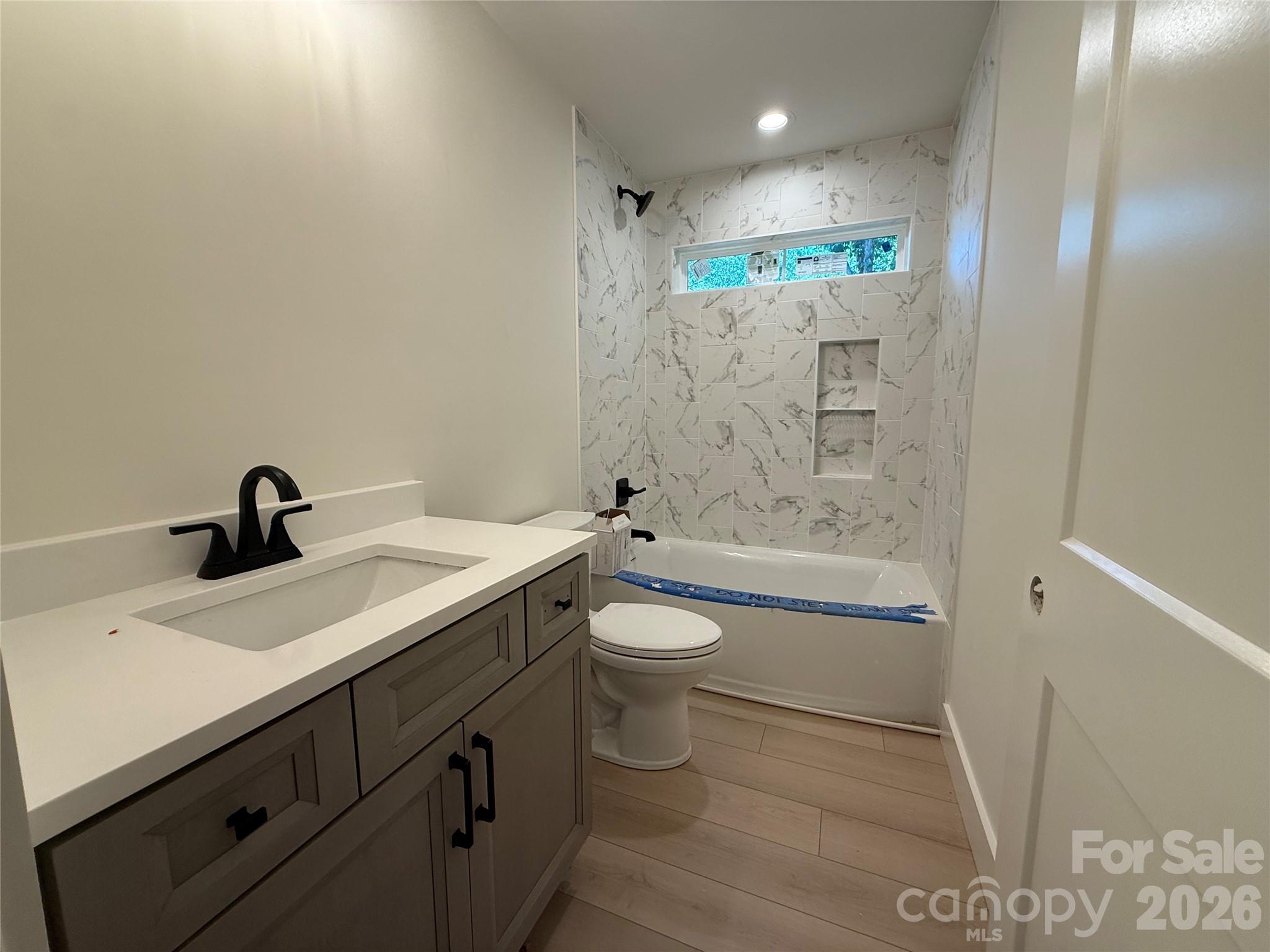 Tega Cay - Residential