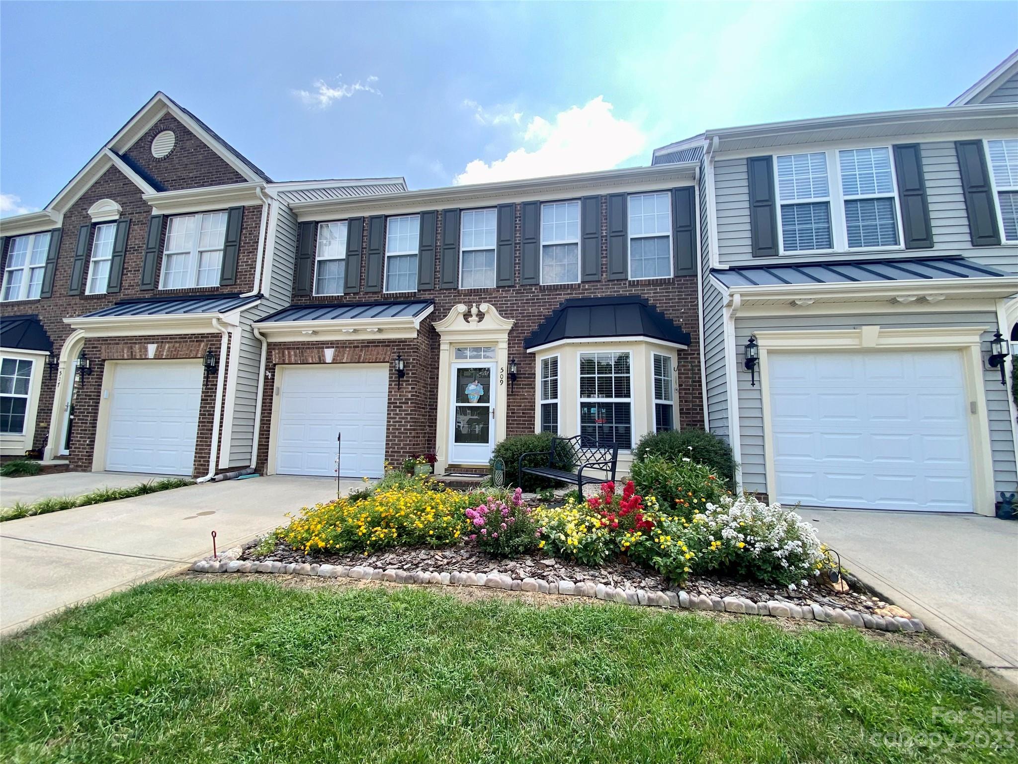 If you looking for lake living then check out this Sunset Point townhome community. This townhome offers a large primary bedroom on the main level with large bathroom and garden tub and shower, Laundry closet on the main level as well. Livingroom has tall vaulted ceiling and a peek through from the kitchen. The upstairs bedrooms are surprisingly large and have walk in closets!  The private back patio area is great for entertaining and full of attractive landscaping for your enjoyment. There is a neighborhood pool, boat storage, and an outdoor pavilion  space overlooking the lake which is a great place for bonfire, picnic, or simply watching the amazing sunsets! Ready to call this home?