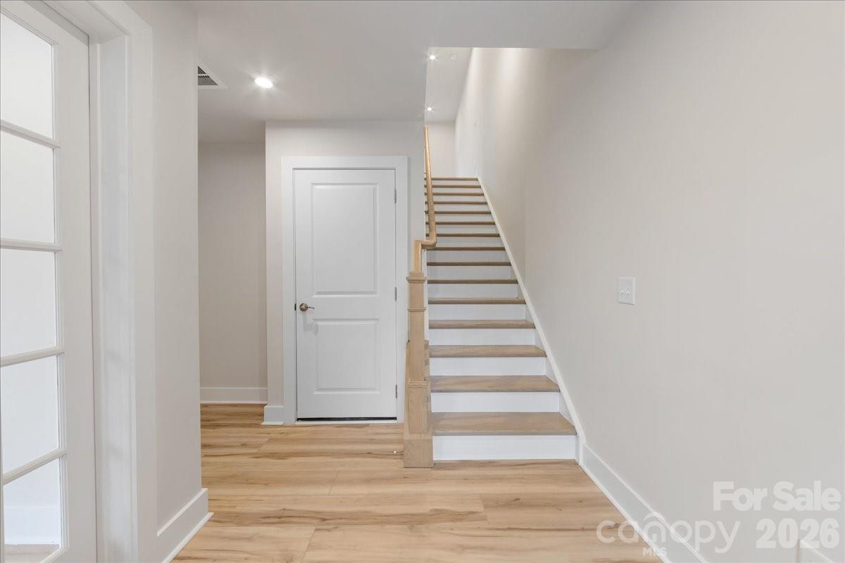 Context at Oakhurst - Residential