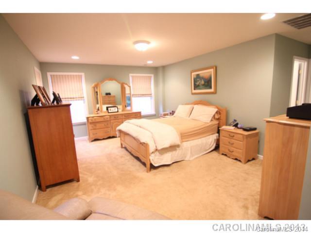 Olde Sycamore - Residential Lease
