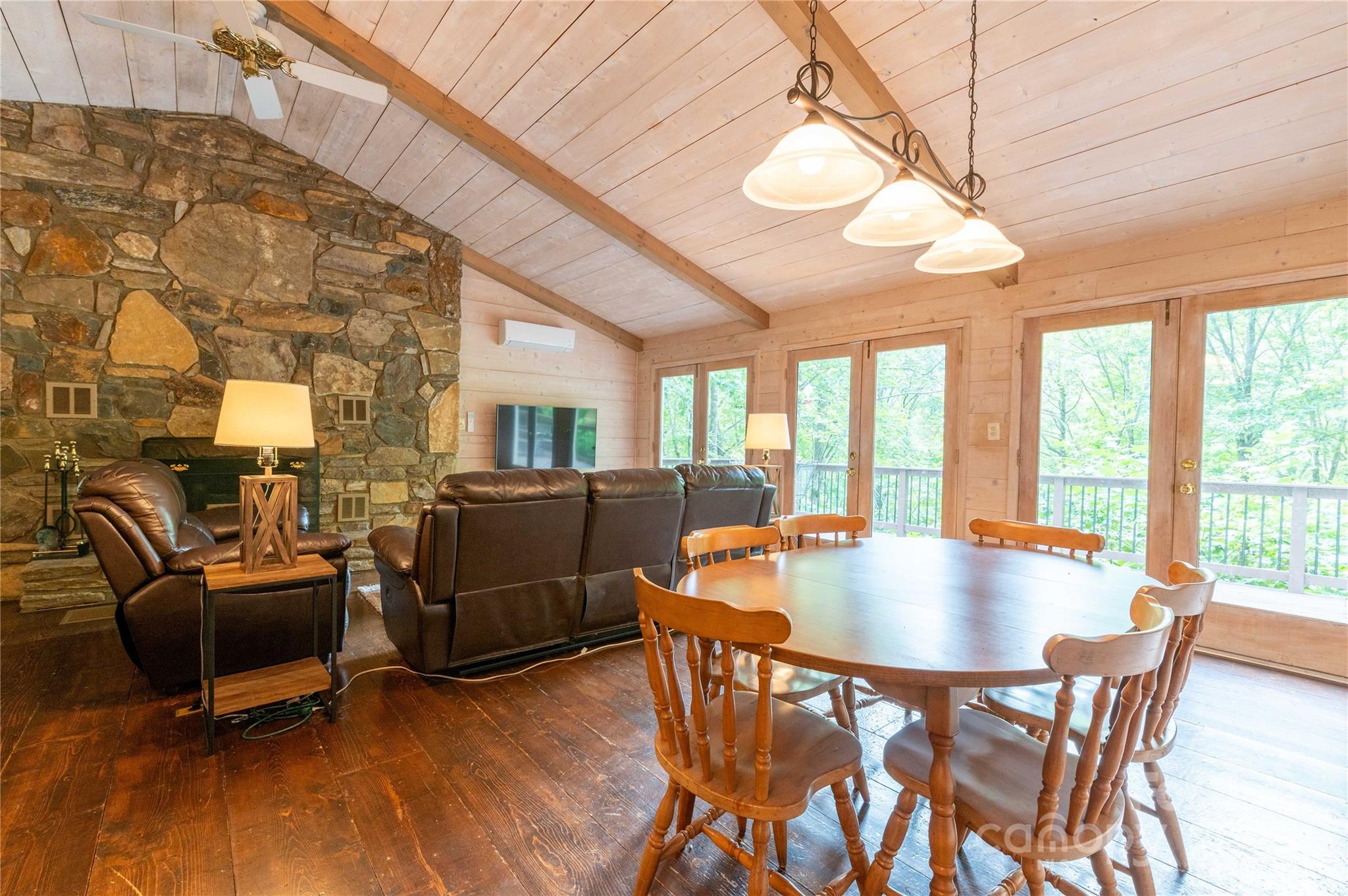 Mount Mitchell Lands - Residential