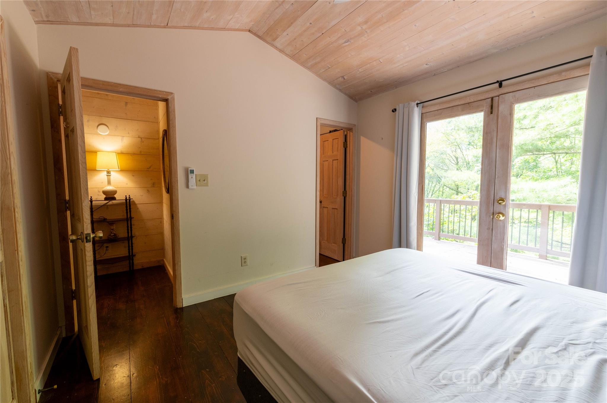 Mount Mitchell Lands - Residential
