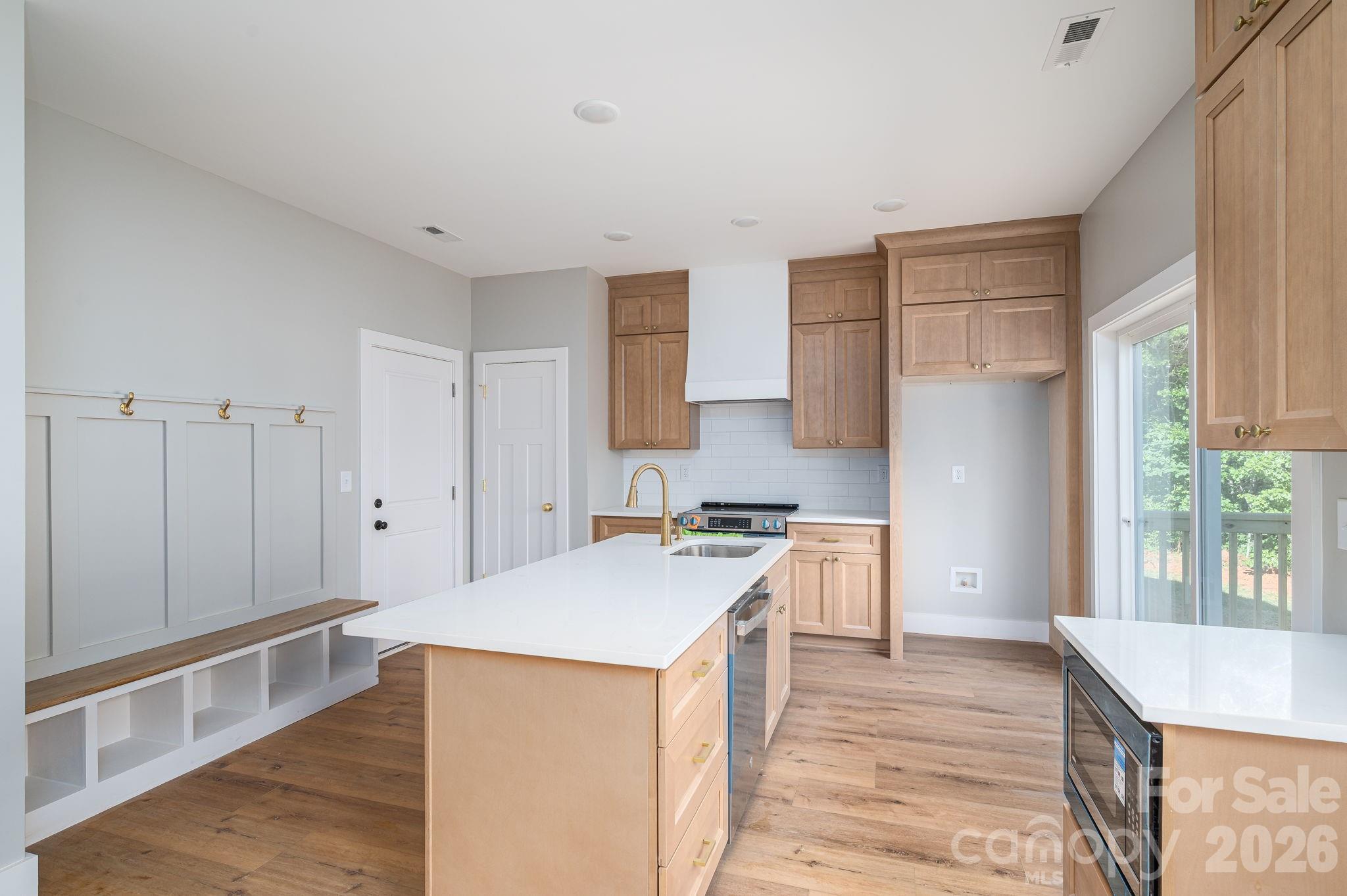 COUNTRY CROSSING - Residential