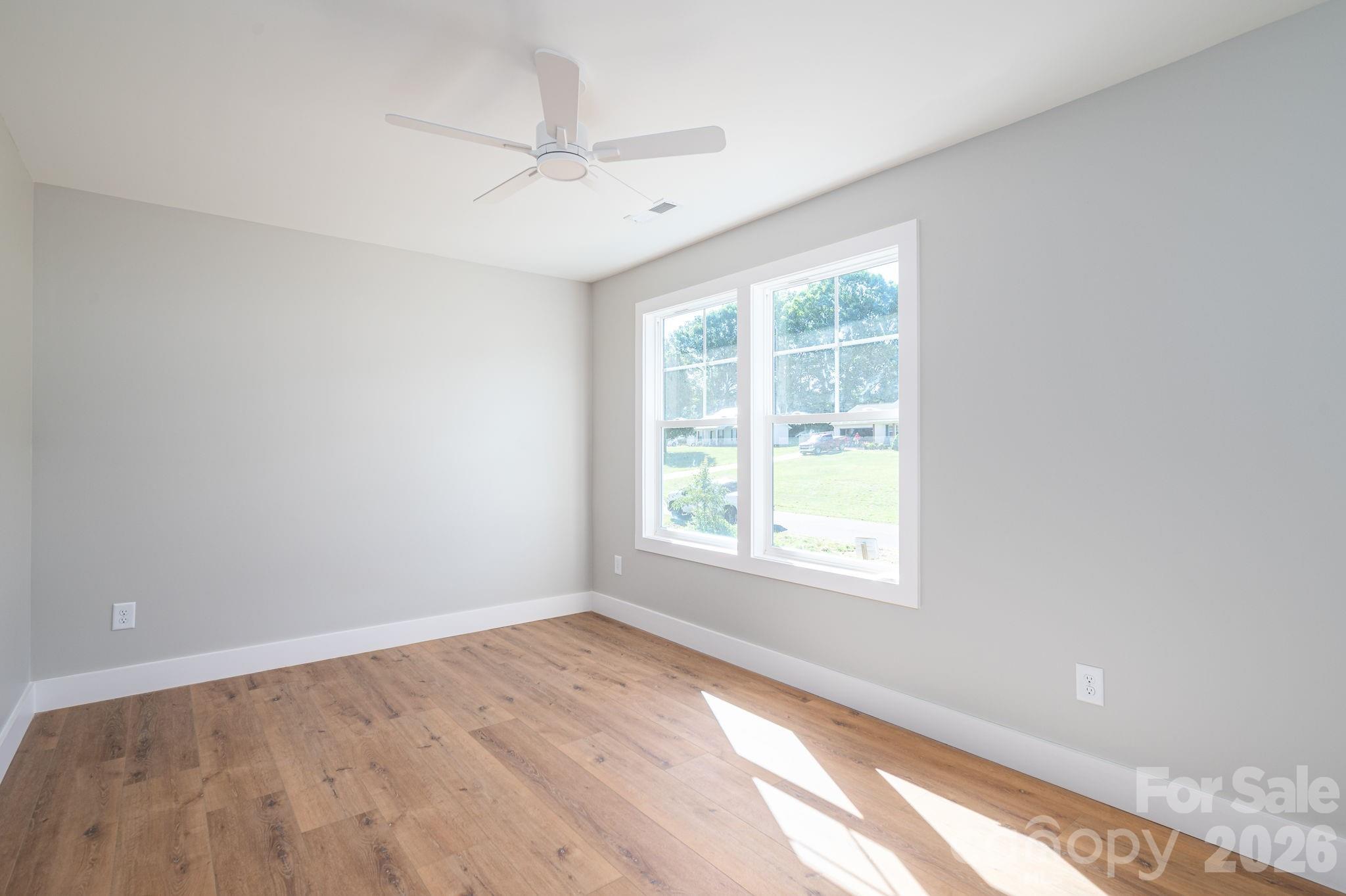 COUNTRY CROSSING - Residential