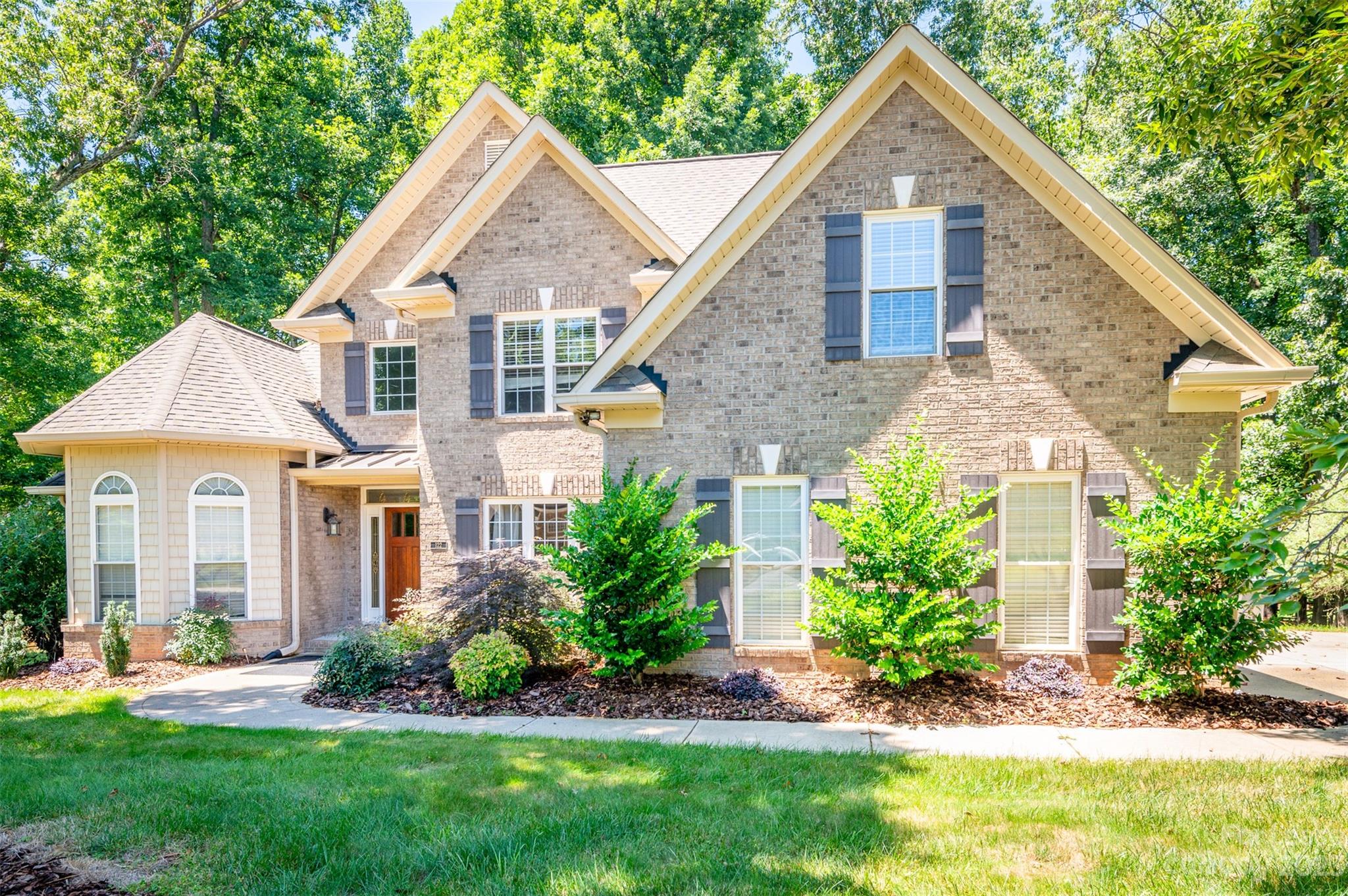 Beautiful Custom 4 Bedroom Home With Master on Main Floor! Screened Porch Overlooking Well Landscaped Private Yard. Kitchen with Updated Appliances Including Dual Source Gas & Electric Stove! Washer/Dryer & Both Refrigerators Included!  All Bedrooms Are Very Spacious With Plenty of Storage. No Smoking Allowed, Pets Conditional With $350 Non-Refundable Pet Fee and Landlord Approval. Excellent Location Close to Restaurants, Shopping & Award Winning Schools.