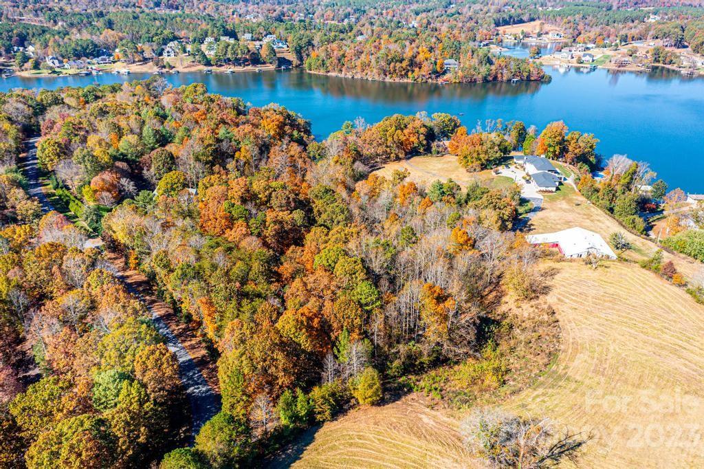 Lakewood - Land