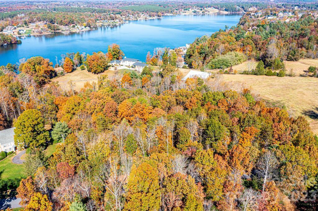 Lakewood - Land