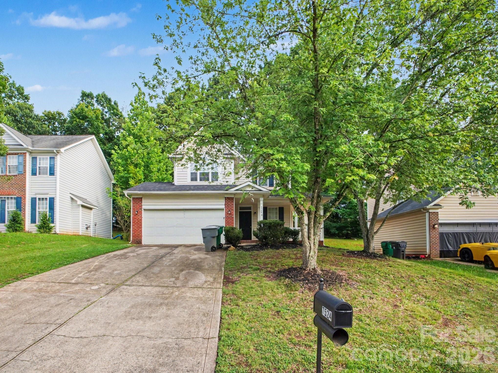 Welcome to this 3-bedroom, 2.5-bathroom home situated in the desirable Cresthill neighborhood.
The interior offers a comfortable layout, featuring a living room anchored by a cozy fireplace. The space moves seamlessly into the updated kitchen, which is beautifully appointed with granite countertops and sleek stainless steel appliances. The primary bedroom provides an excellent retreat, complete with a large walk-in closet for ample storage.
Situated in a highly convenient location, this home offers easy access to Charlotte’s highways, restaurants, shopping, and medical facilities. 
Schedule your private showing today!