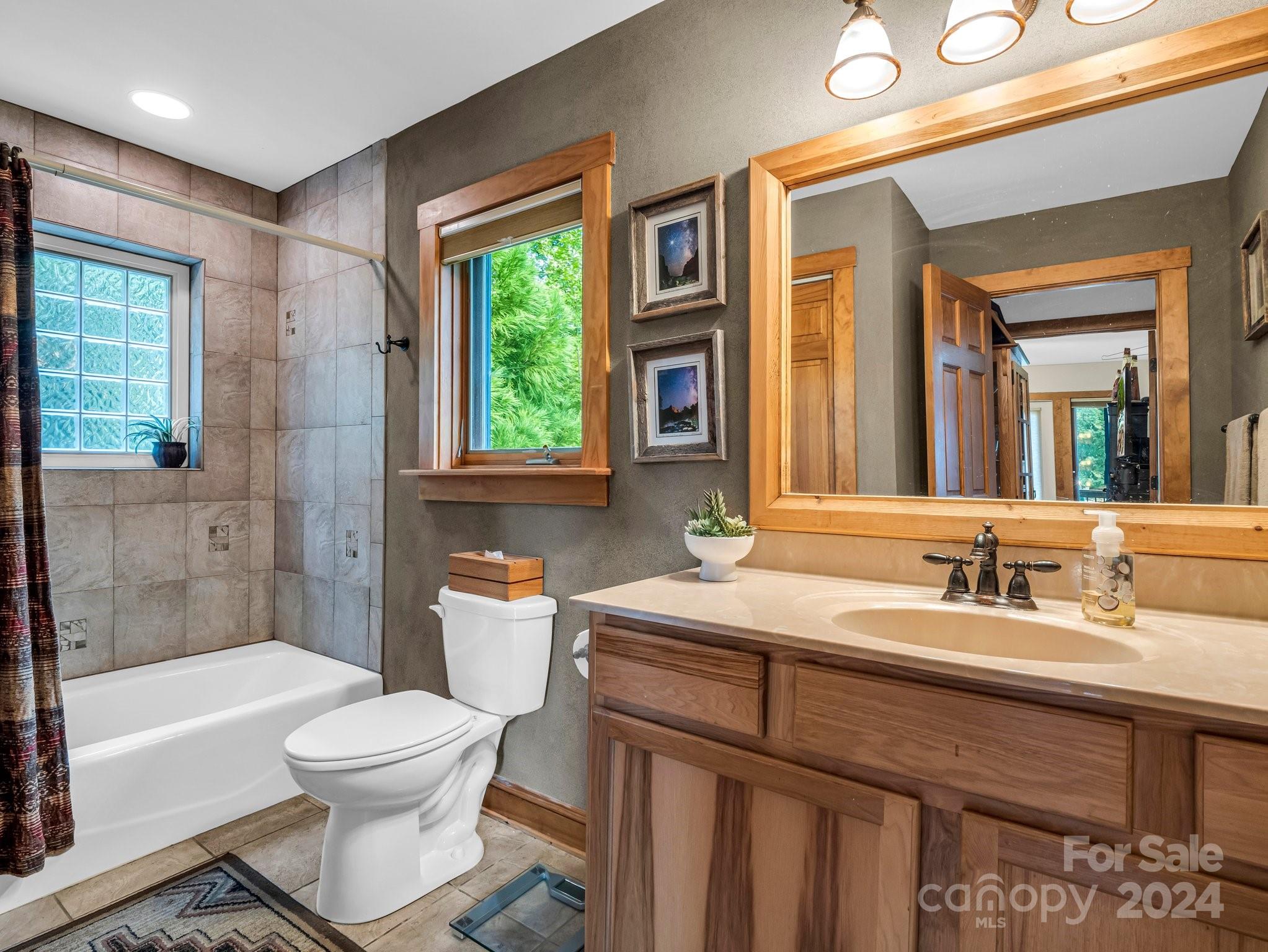 Rumbling Bald on Lake Lure - Residential