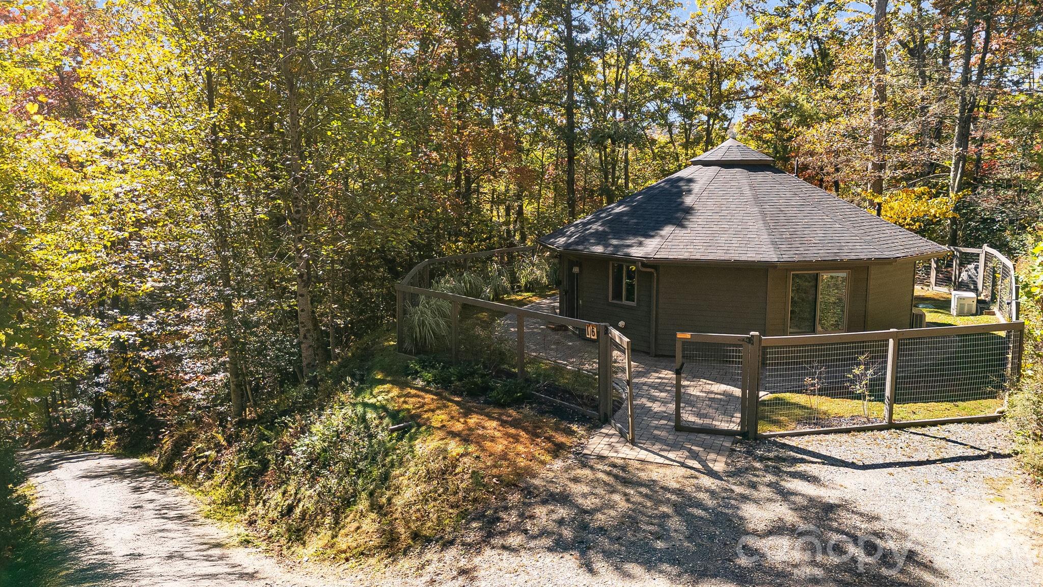 Laurel River Crossing - Residential