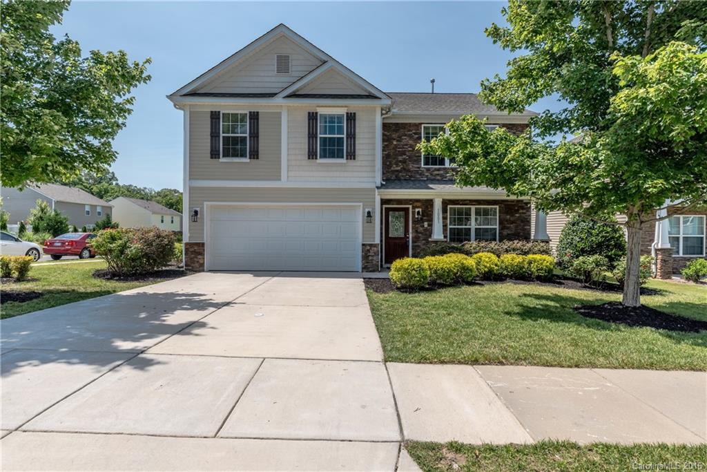 Beautiful & charming home in Reid Pointe in very desirable Indian Land! Formal dining room leads into the open kitchen w SS appliances, light wood cabinets, breakfast nook overlooking the patio. Large great room w inviting fireplace. Open & spacious master bedroom retreat with en suite including dual vanity & garden tub. Continue outside to the backyard & patio to enjoy some outdoor living! Community pool and great location with access to Ballantyne & Fort Mill for shopping & restaurants!
