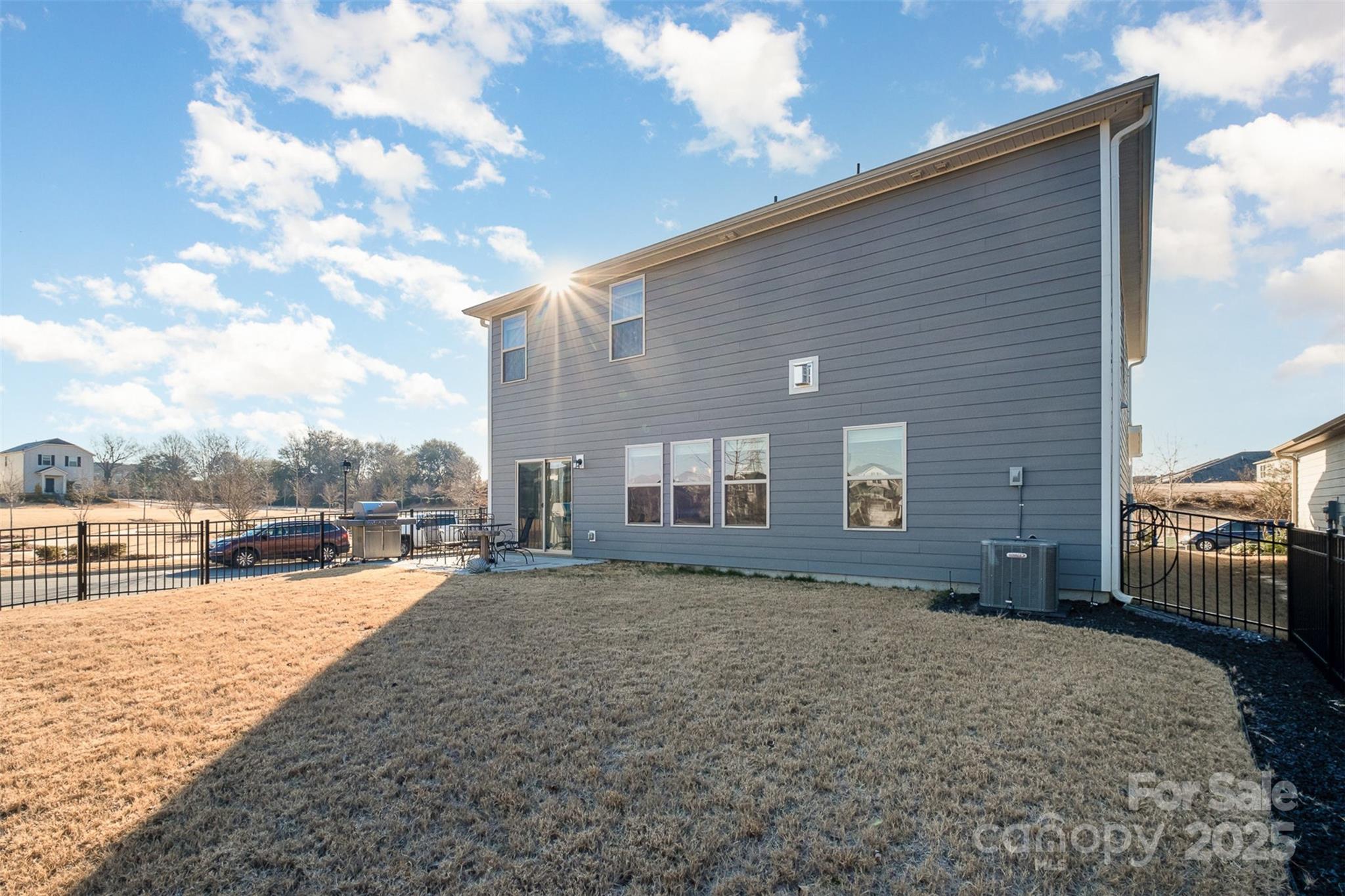Stoneybrook Station - Residential