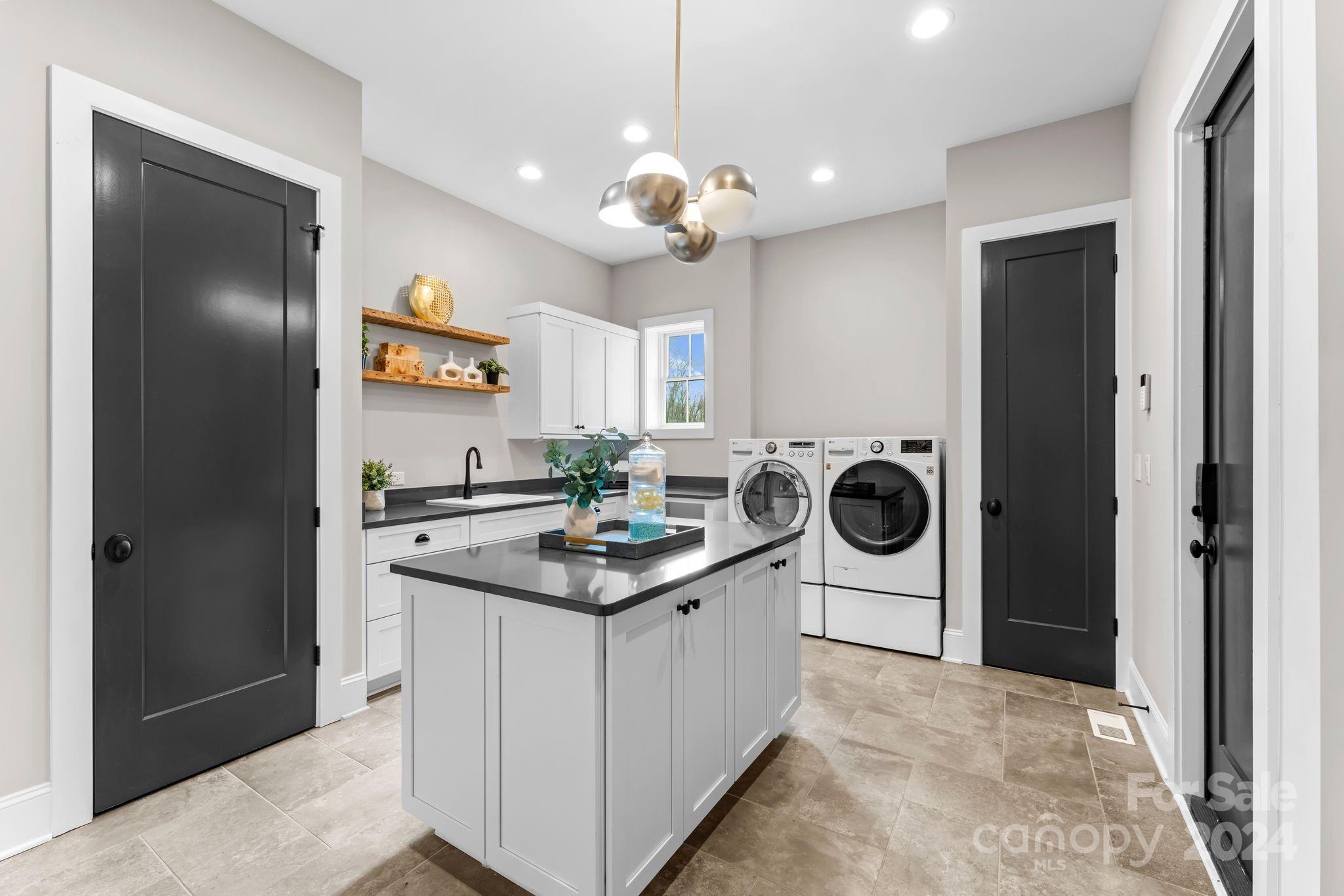 Mammoth Oaks - Residential
