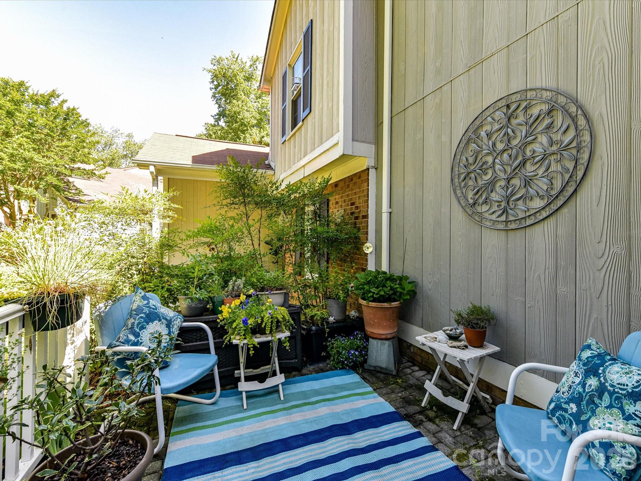Renaissance on Carmel II - Residential