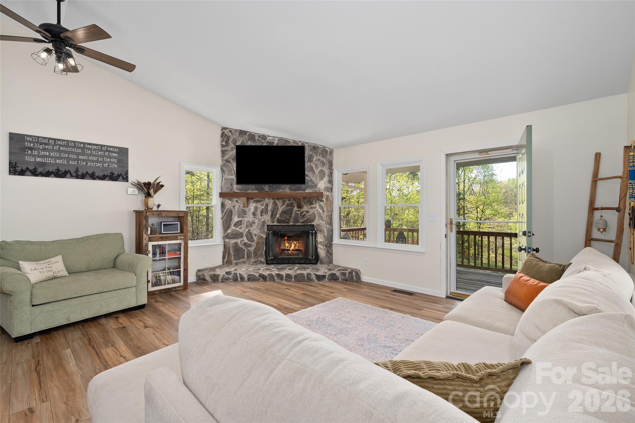 Twin Oaks Estate - Residential