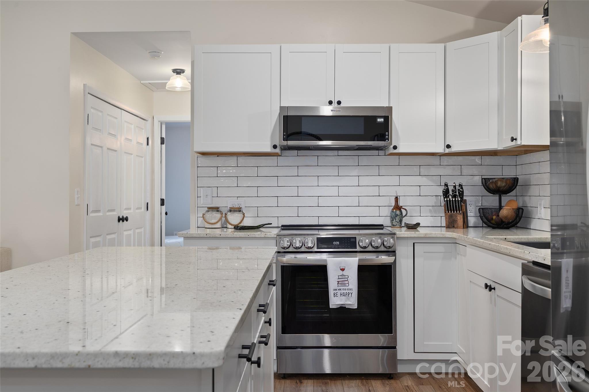 Twin Oaks Estate - Residential