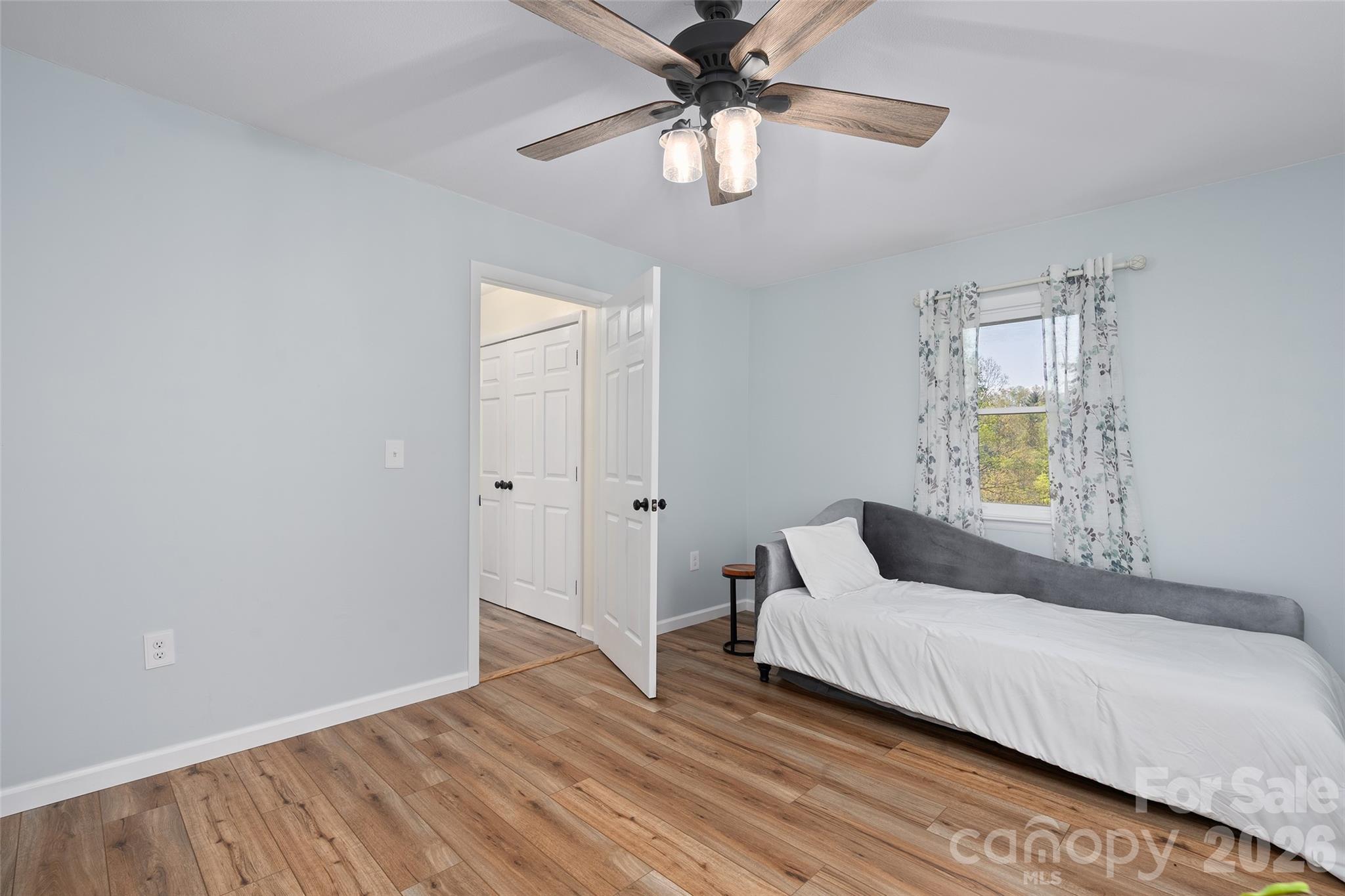 Twin Oaks Estate - Residential