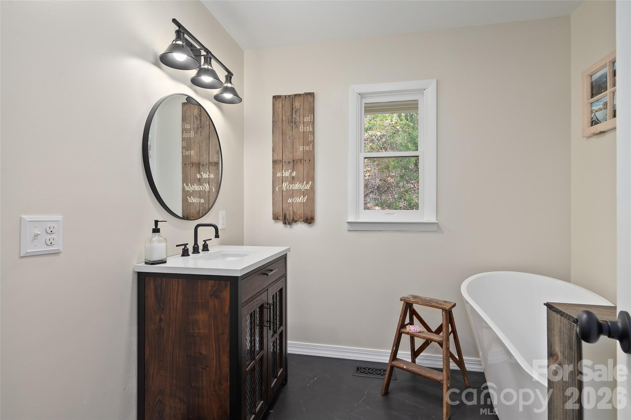 Twin Oaks Estate - Residential