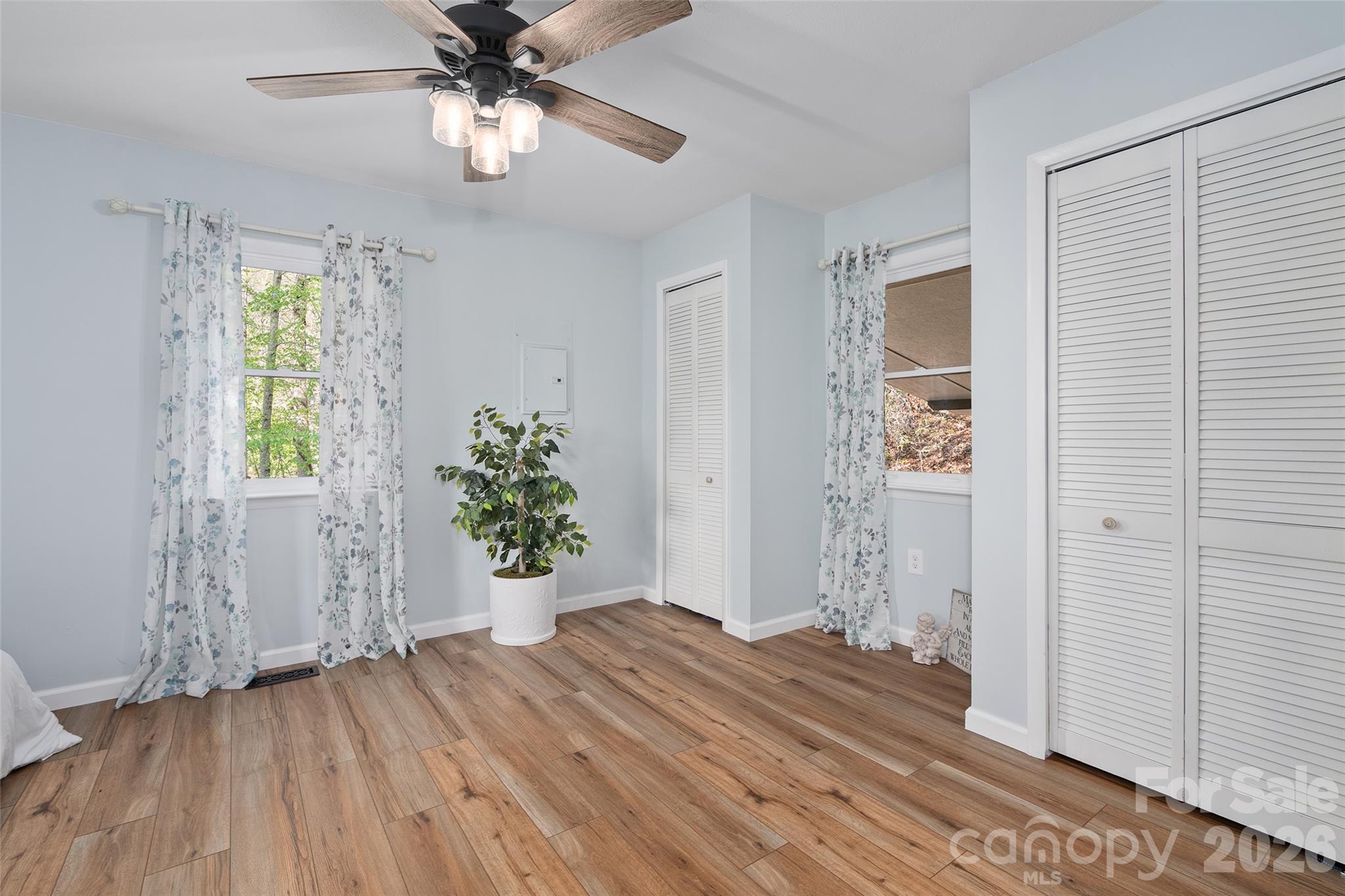 Twin Oaks Estate - Residential