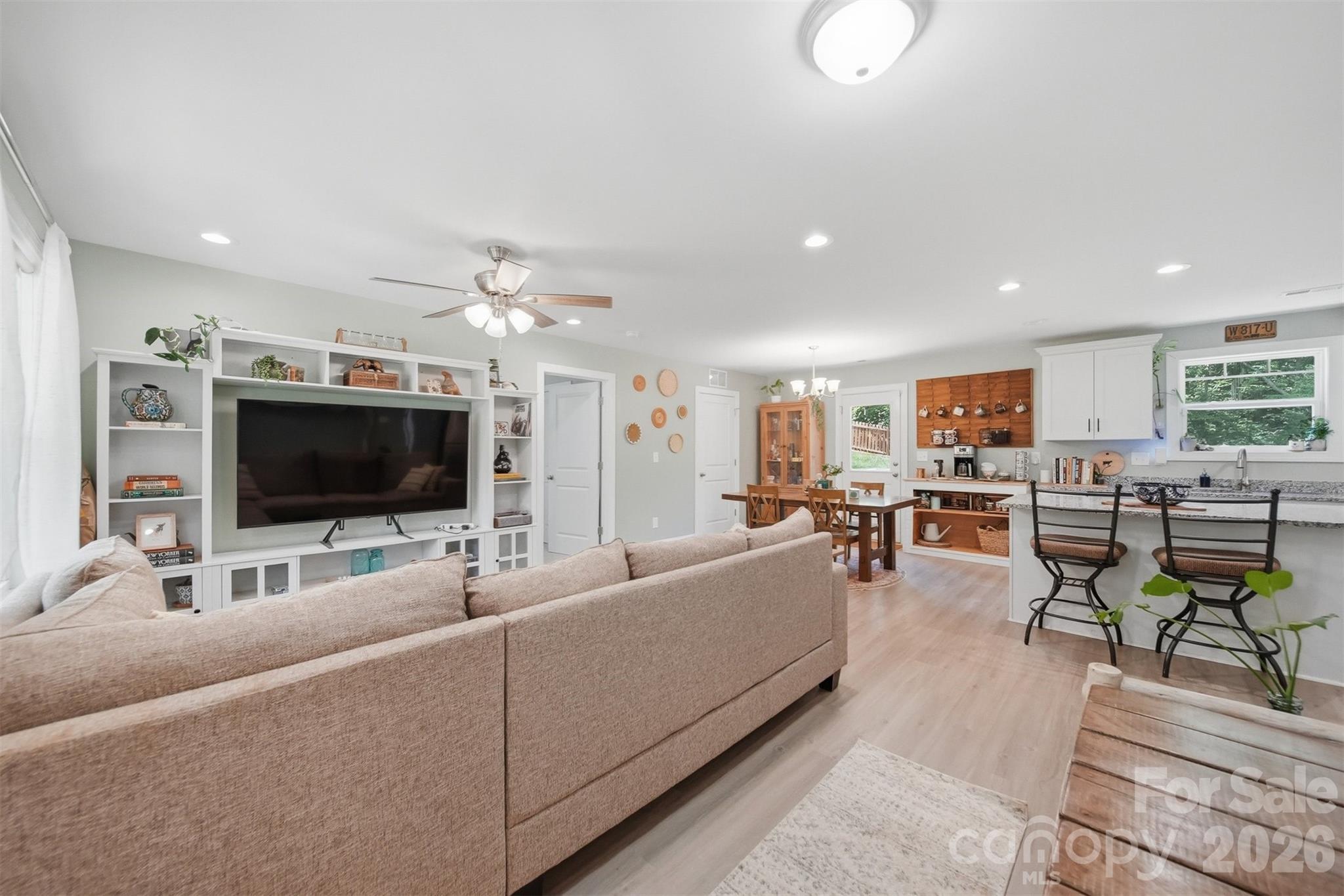 Janettes Way - Residential