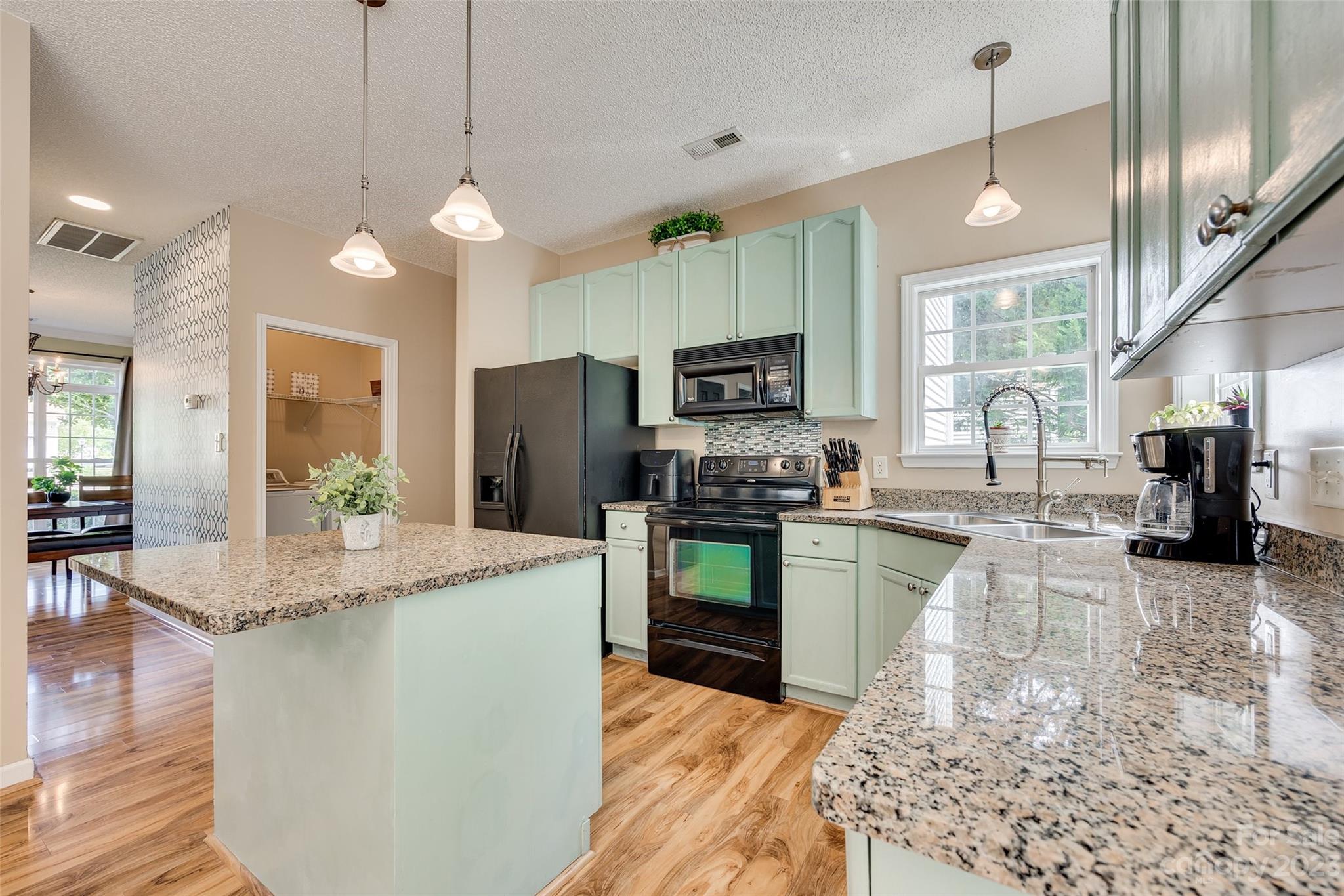 Thornblade Hills - Residential
