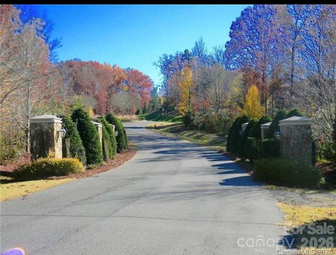 Longbrooke - Land