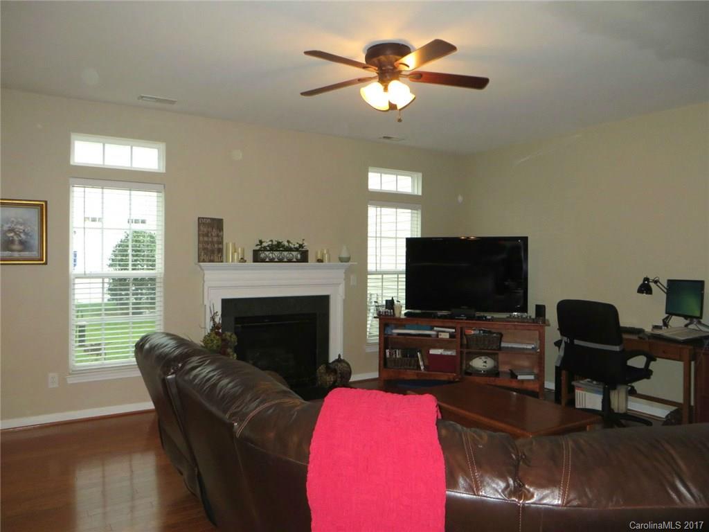Autumn Cove At Lake Wylie - Residential
